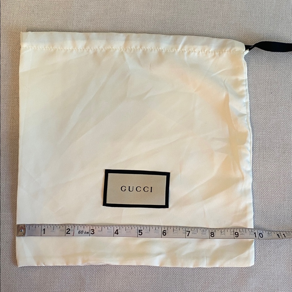 Gucci • Drawstring Dust Bag - Picture 7 of 8